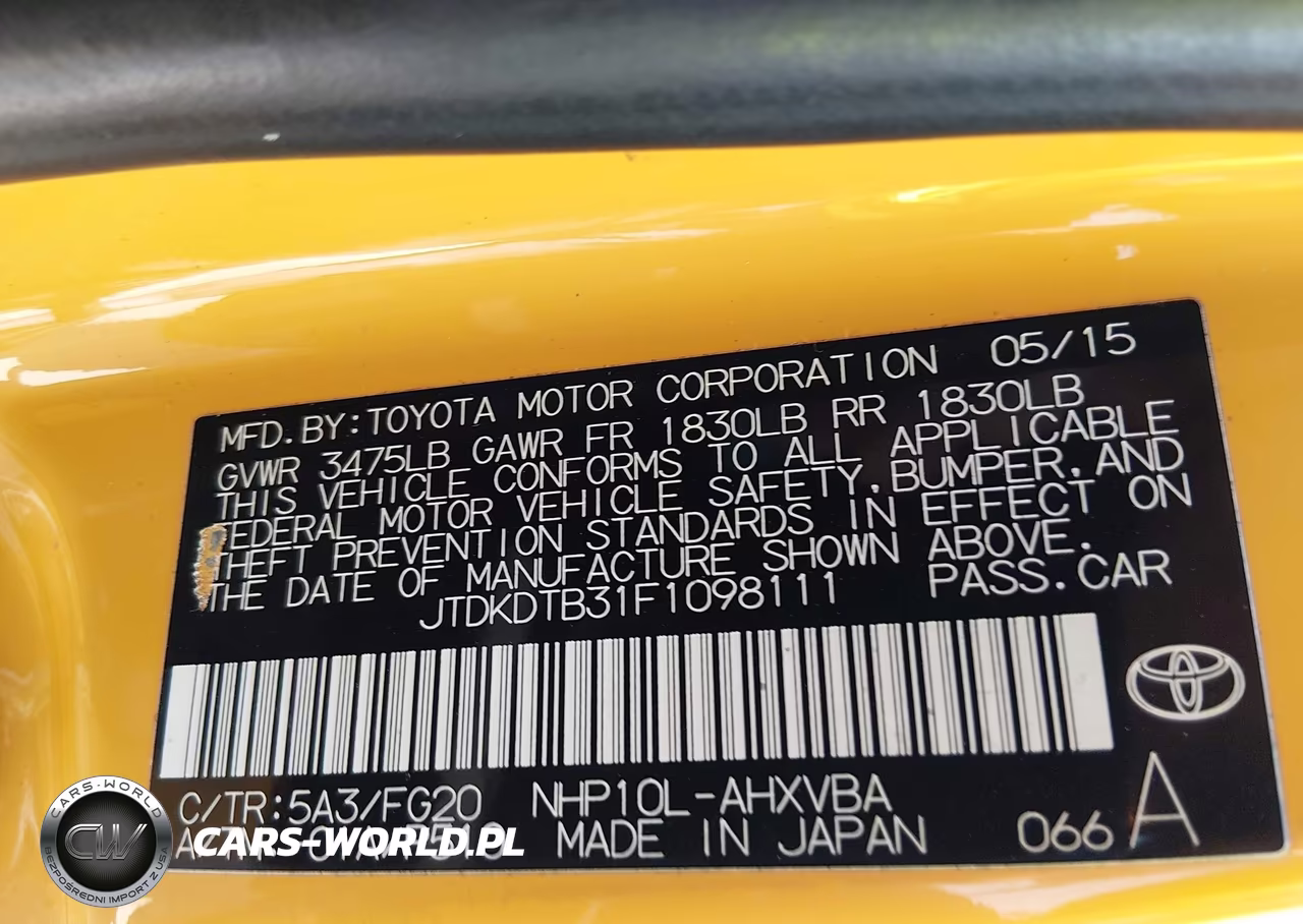 2015 Toyota Prius C Two VIN:JTDKDTB31F1098111 - 9