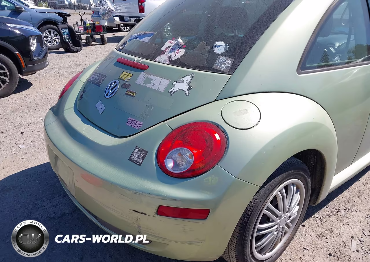 2010 Volkswagen New Beetle 2.5L VIN:3VWPG3AG3AM010203 - 13