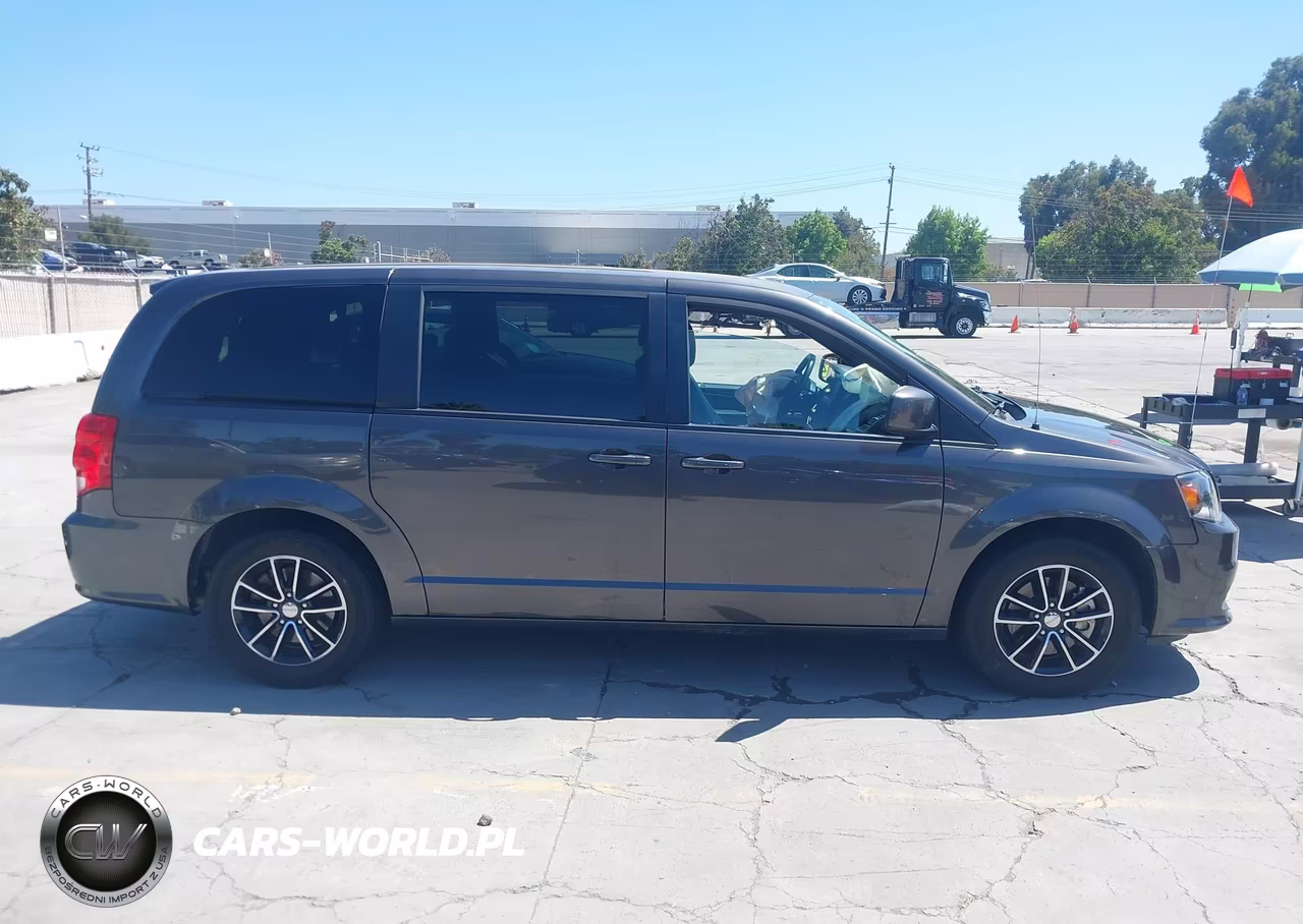 2019 Dodge Grand Caravan Sxt VIN:2C4RDGCG7KR615134 - 13