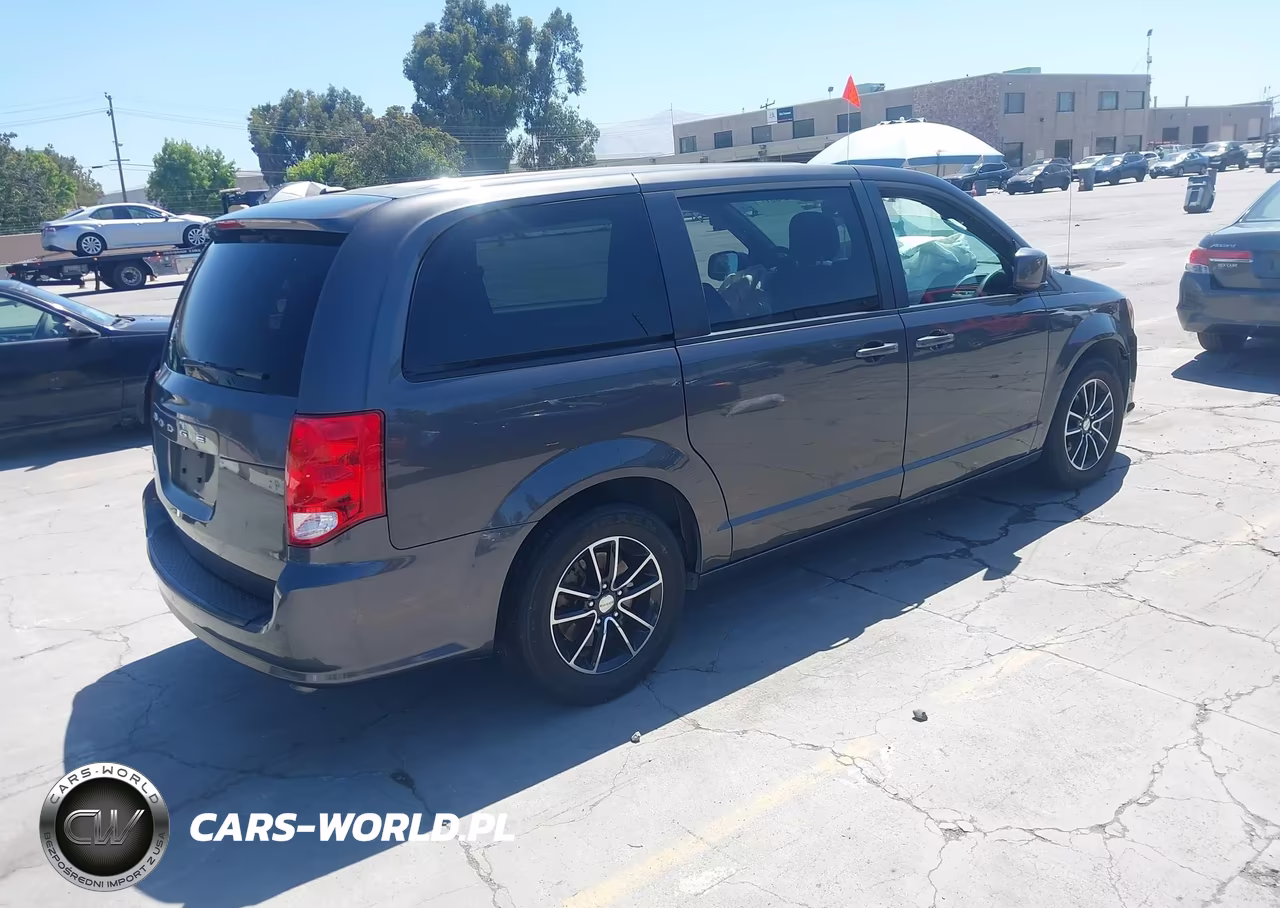 2019 Dodge Grand Caravan Sxt VIN:2C4RDGCG7KR615134 - 4