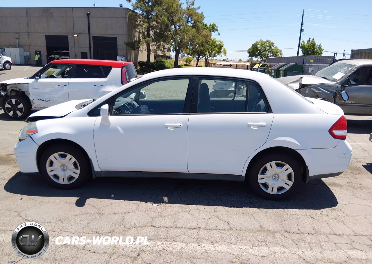 2010 Nissan Versa 1.8S VIN:3N1BC1AP6AL413291 - 14