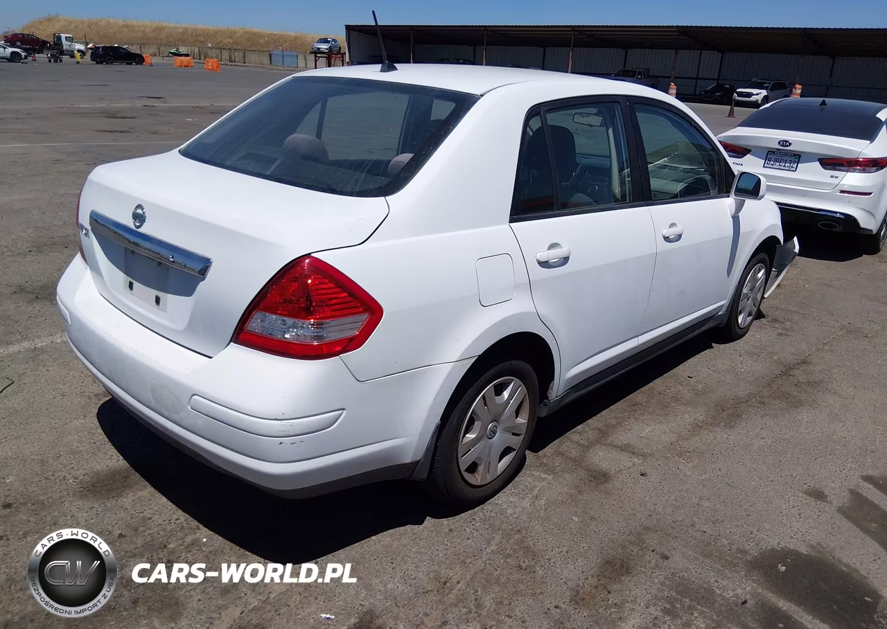 2010 Nissan Versa 1.8S VIN:3N1BC1AP6AL413291 - 4