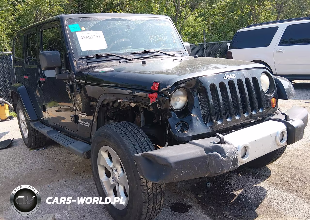 2012 Jeep Wrangler Unlimited Sahara – zdjęcie 1 z 17