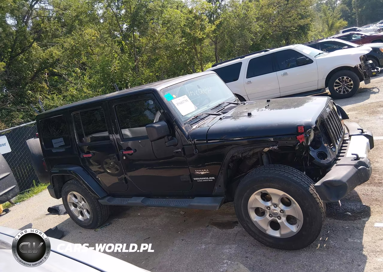 2012 Jeep Wrangler Unlimited Sahara VIN:1C4BJWEG8CL104012 - 14