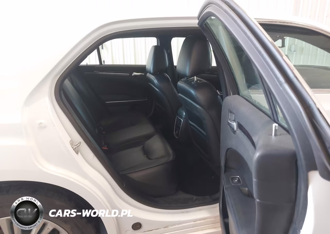 2014 Chrysler 300C Awd VIN:2C3CCAKG9EH201083 - 8