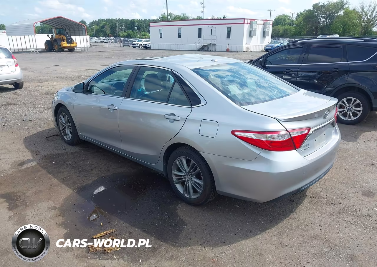 2015 Toyota Camry Se VIN:4T1BF1FK3FU489092 - 3