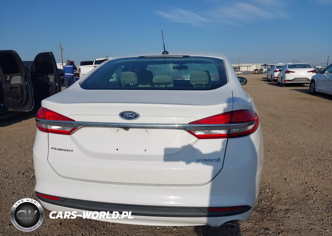 2018 Ford Fusion Hybrid S VIN:3FA6P0UU7JR235957 - 16