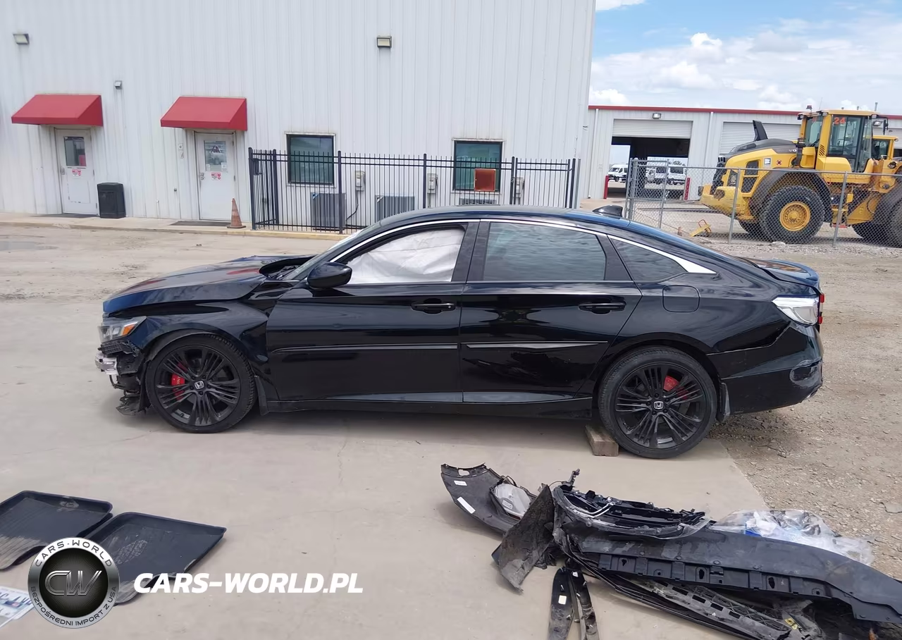 2018 Honda Accord Sport VIN:1HGCV1F35JA091916 - 15