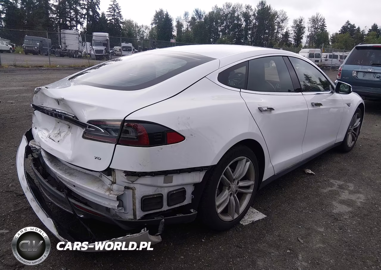 2015 Tesla Model S 60-70-85 VIN:5YJSA1E12FF118753 - 4