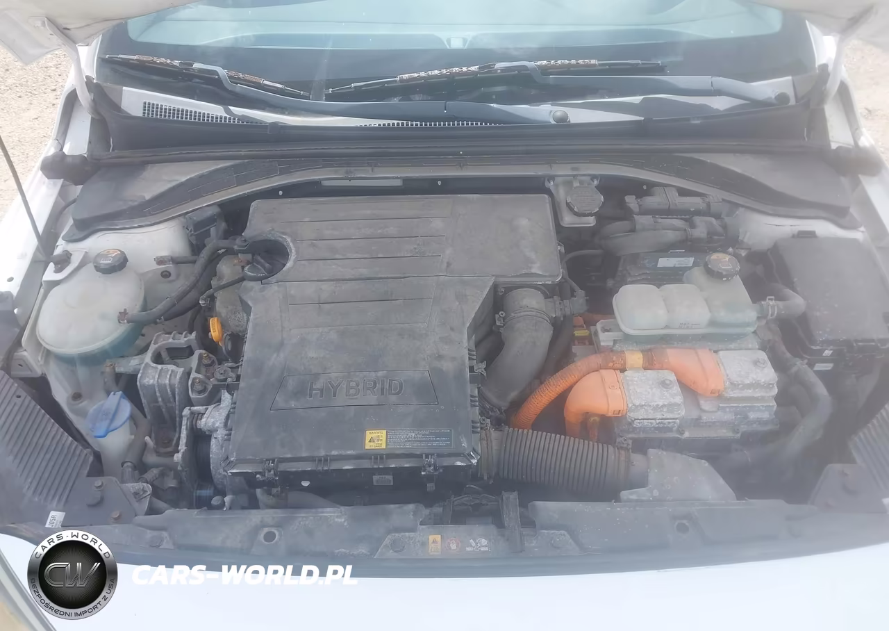2018 Hyundai Ioniq Hybrid Blue VIN:KMHC65LC9JU075753 - 10