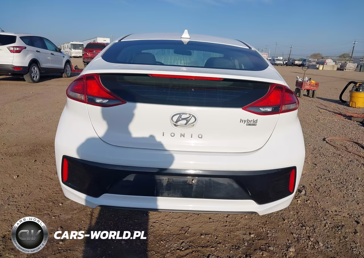2018 Hyundai Ioniq Hybrid Blue VIN:KMHC65LC9JU075753 - 16