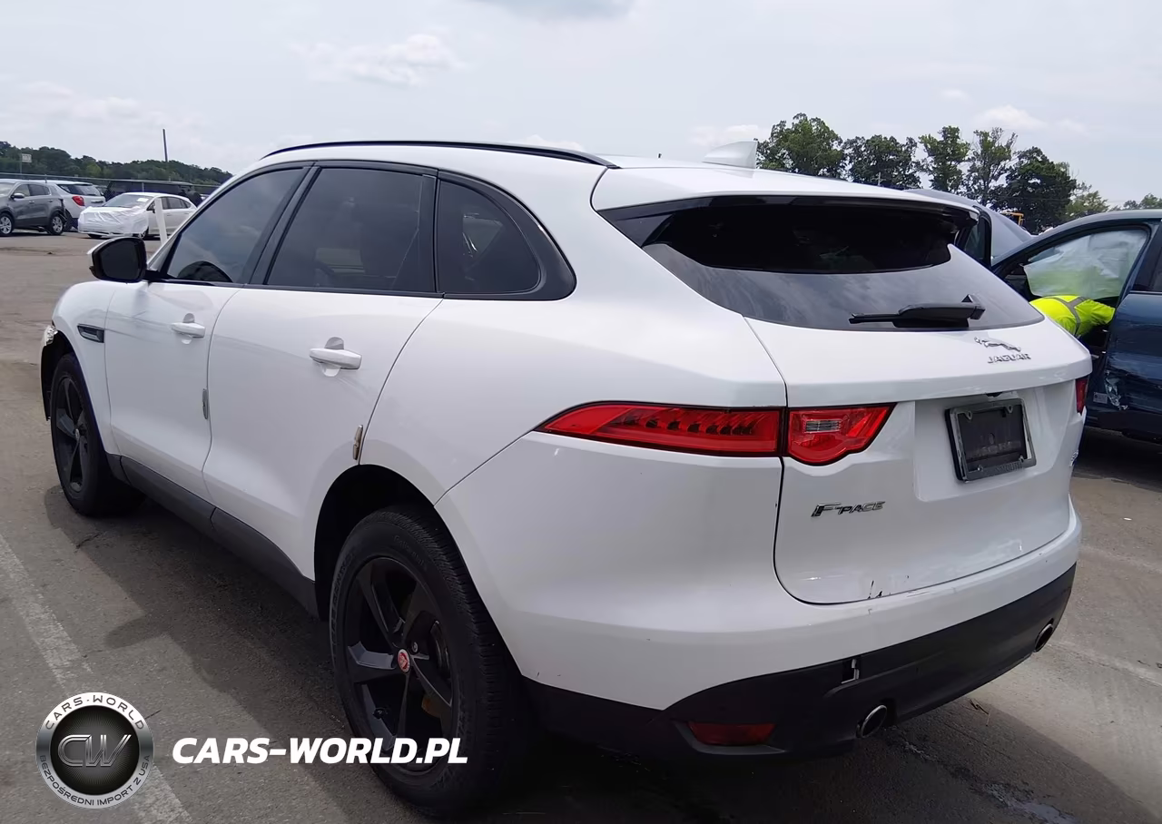 2017 Jaguar F-Pace 35T Premium VIN:SADCJ2BV4HA883531 - 3