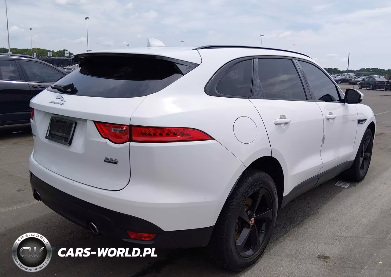 2017 Jaguar F-Pace 35T Premium VIN:SADCJ2BV4HA883531 - 4