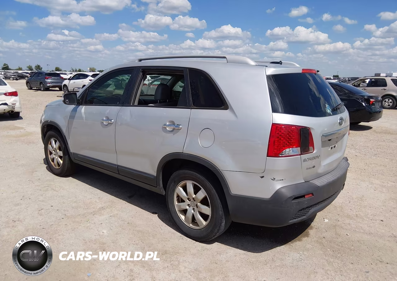 2013 Kia Sorento Lx VIN:5XYKT3A64DG380822 - 3