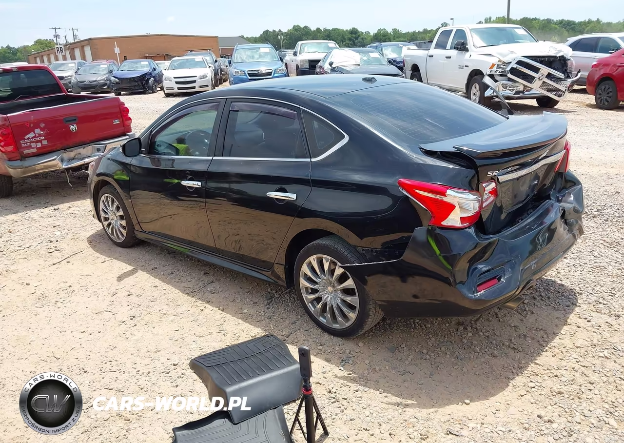 2018 Nissan Sentra Sr VIN:3N1AB7AP0JY267961 - 3
