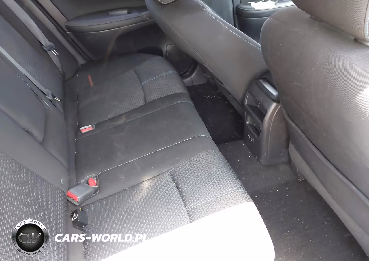 2018 Nissan Sentra Sr VIN:3N1AB7AP0JY267961 - 8