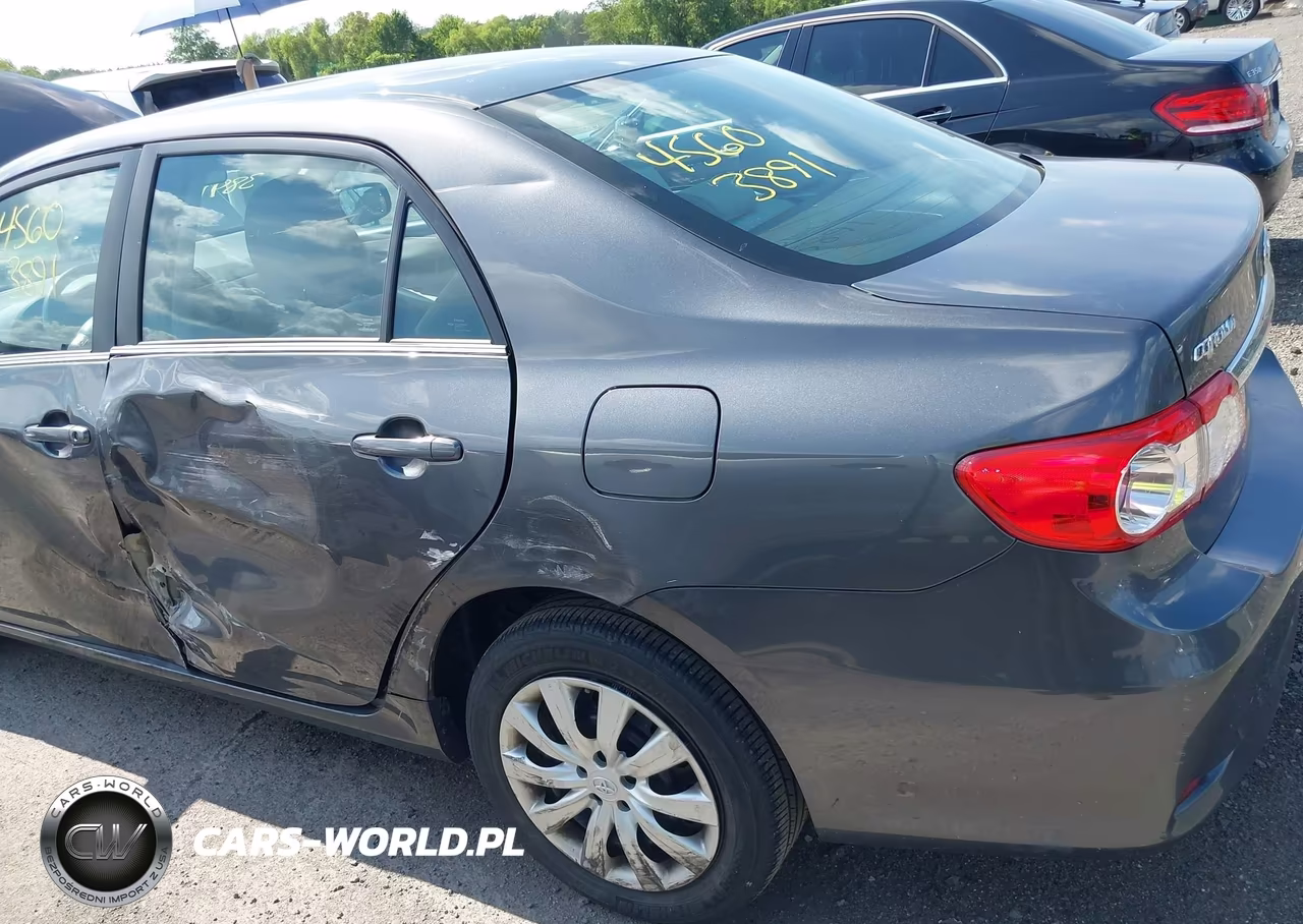 2013 Toyota Corolla Le VIN:2T1BU4EEXDC950385 - 18