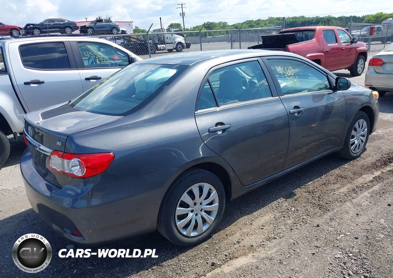 2013 Toyota Corolla Le VIN:2T1BU4EEXDC950385 - 4