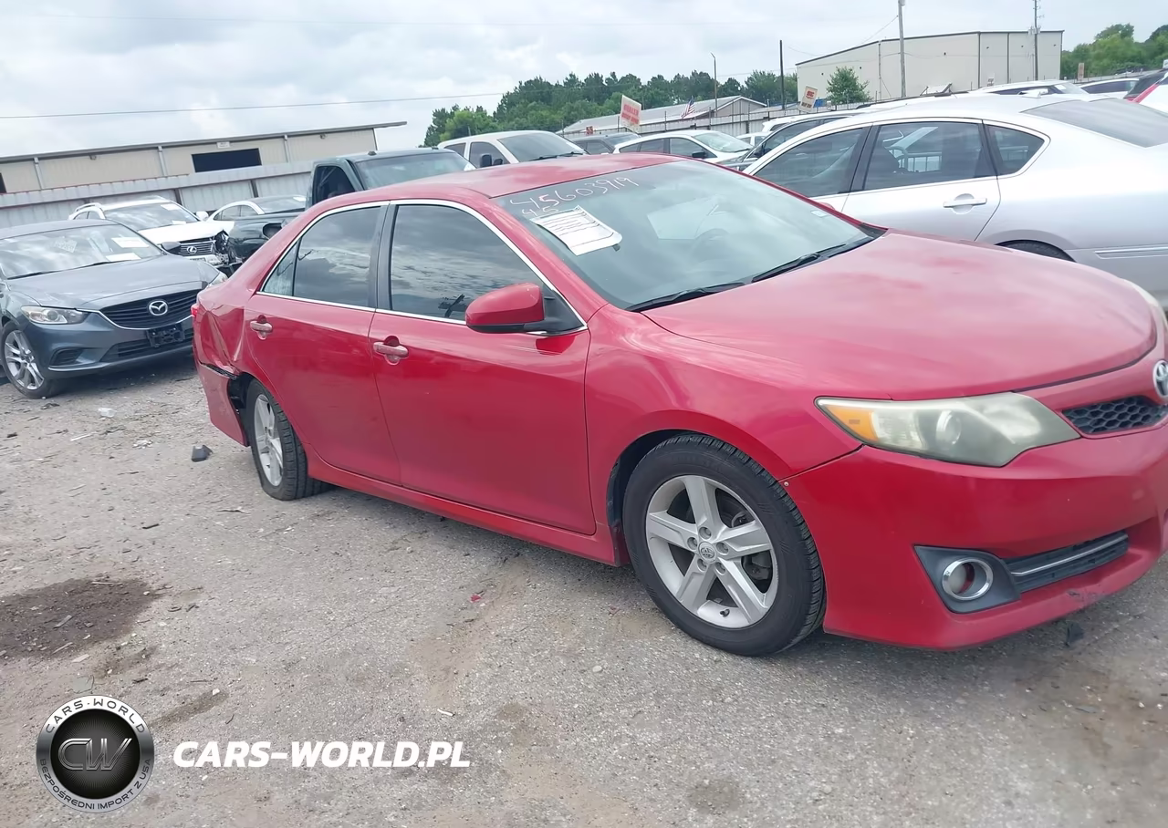 2014 Toyota Camry Se – zdjęcie 1 z 16