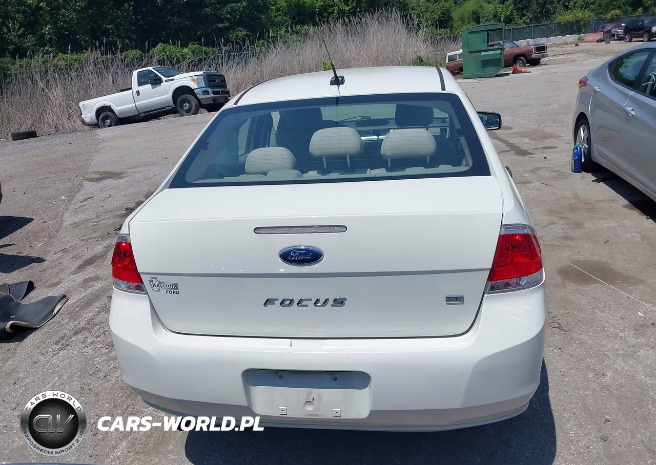 2010 Ford Focus Se VIN:1FAHP3FN5AW256092 - 16