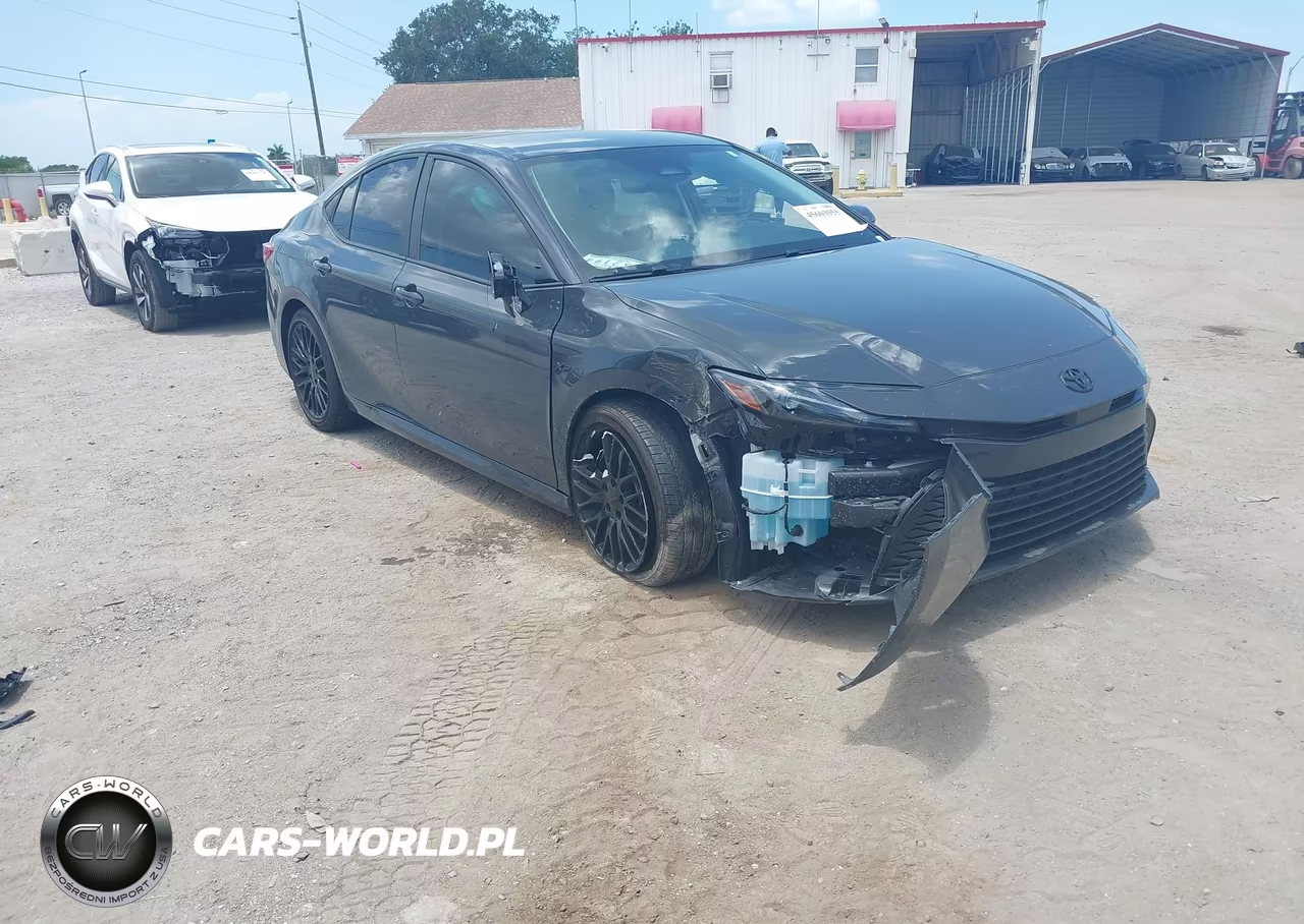 2025 Toyota Camry Le – zdjęcie 1 z 16