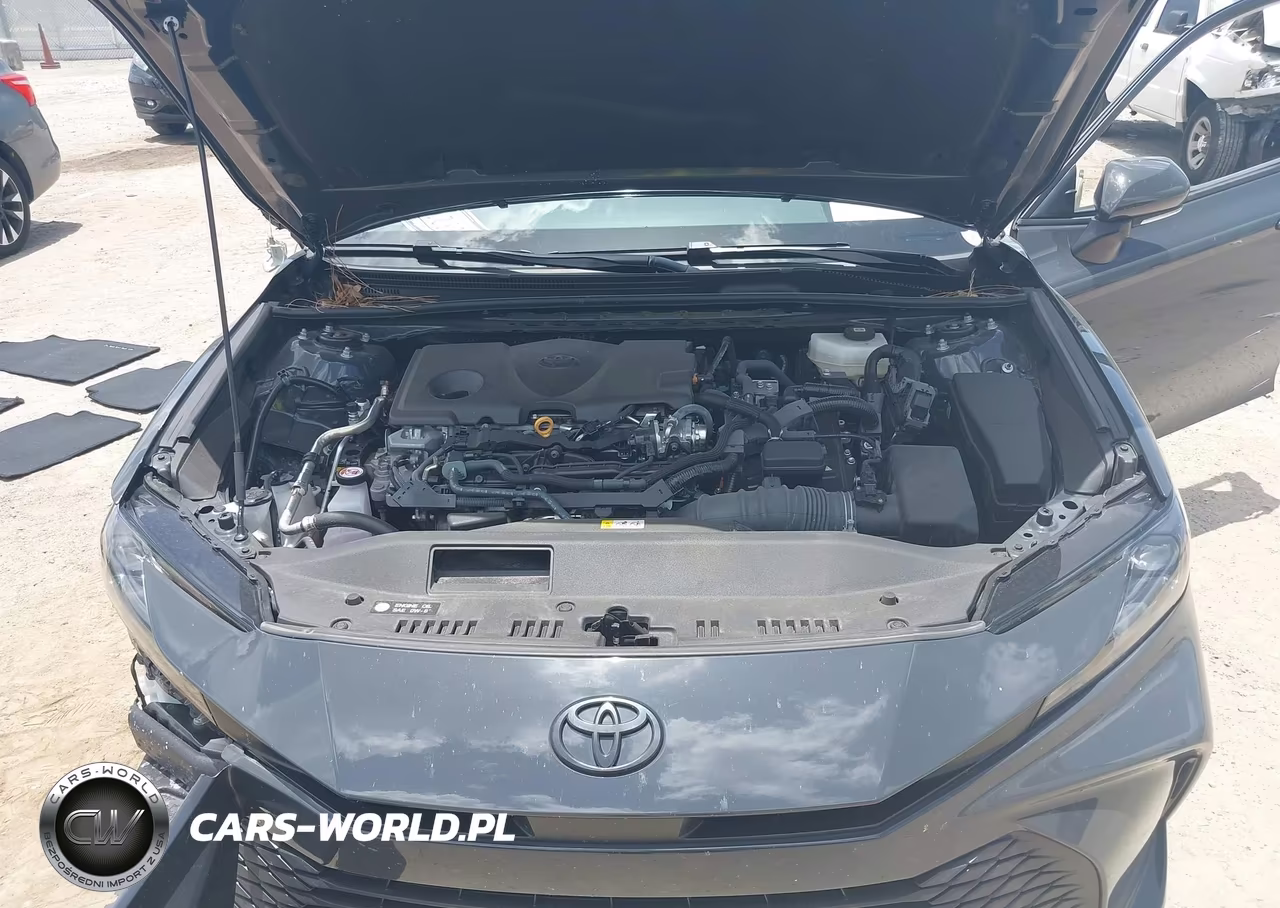 2025 Toyota Camry Le VIN:4T1DAACK8SU123652 - 10