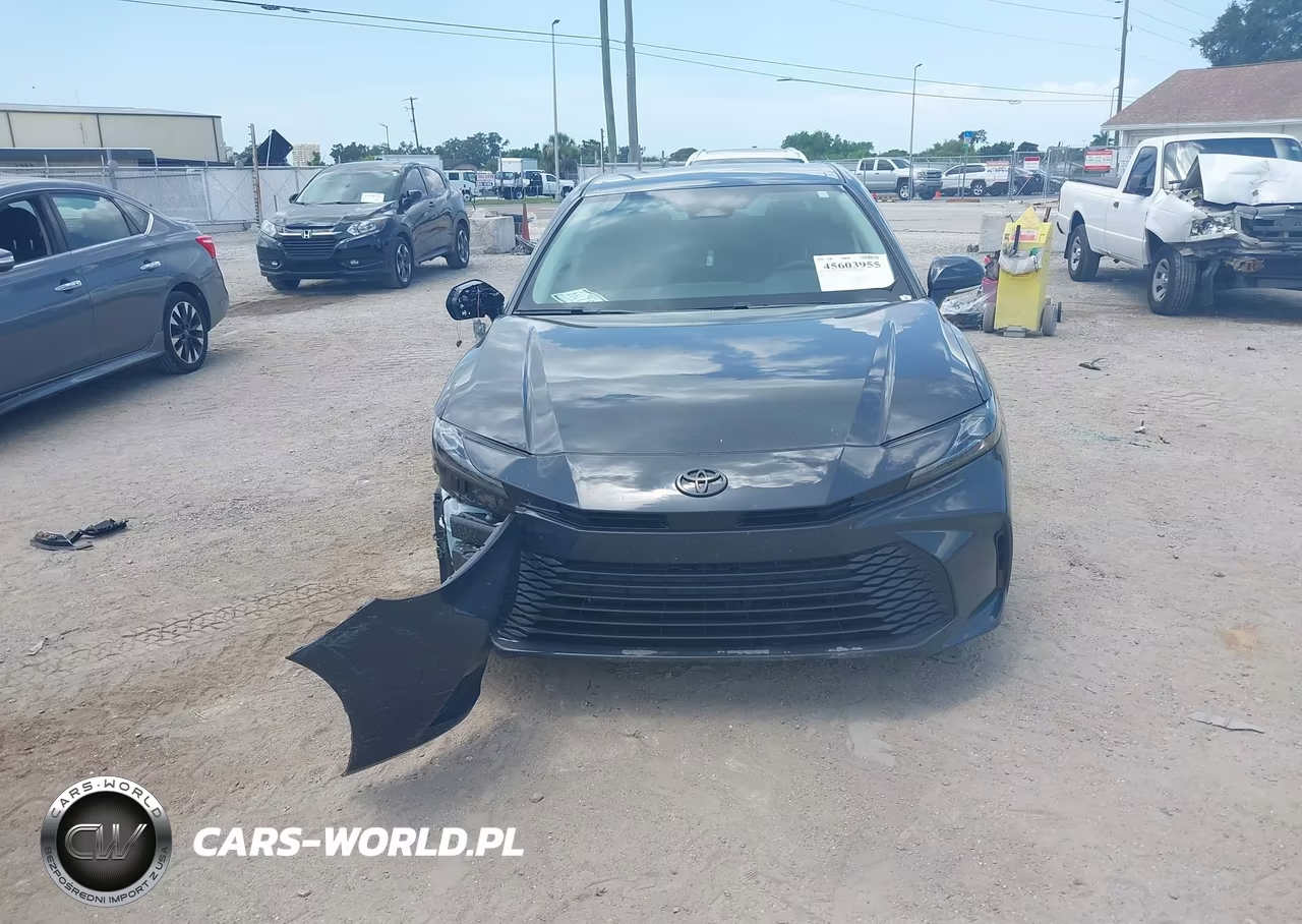 2025 Toyota Camry Le VIN:4T1DAACK8SU123652 - 12