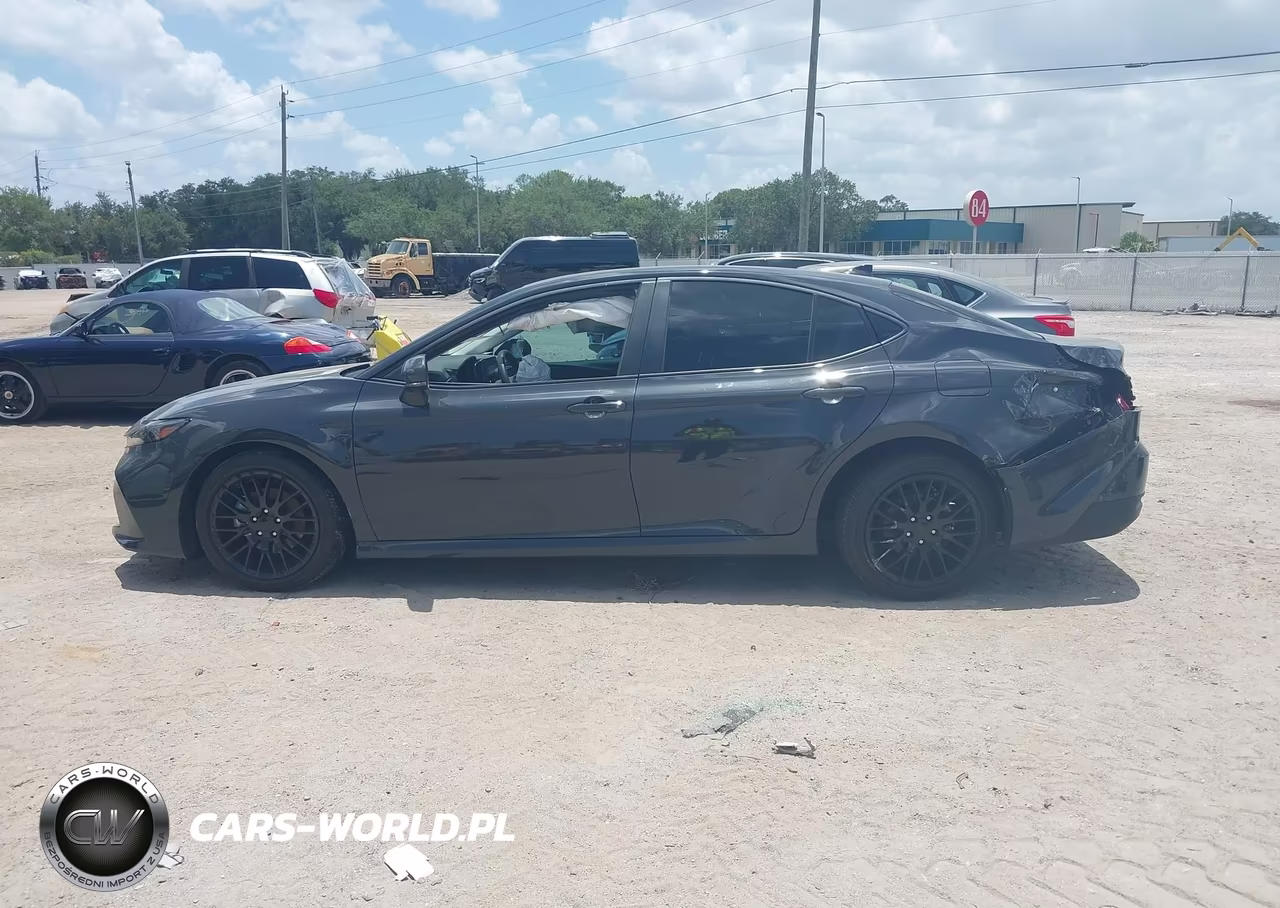 2025 Toyota Camry Le VIN:4T1DAACK8SU123652 - 14