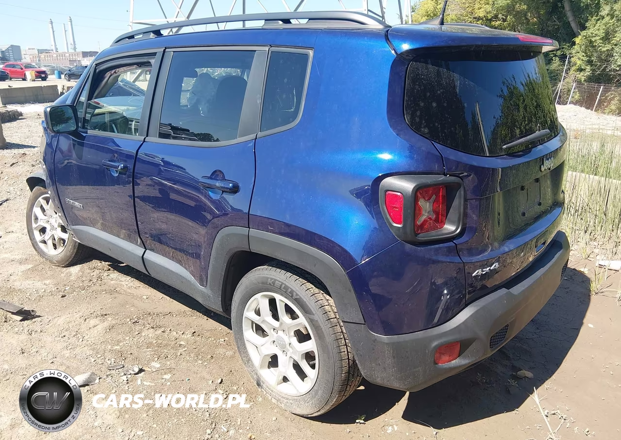 2018 Jeep Renegade Latitude 4X4 VIN:ZACCJBBB7JPH86749 - 3