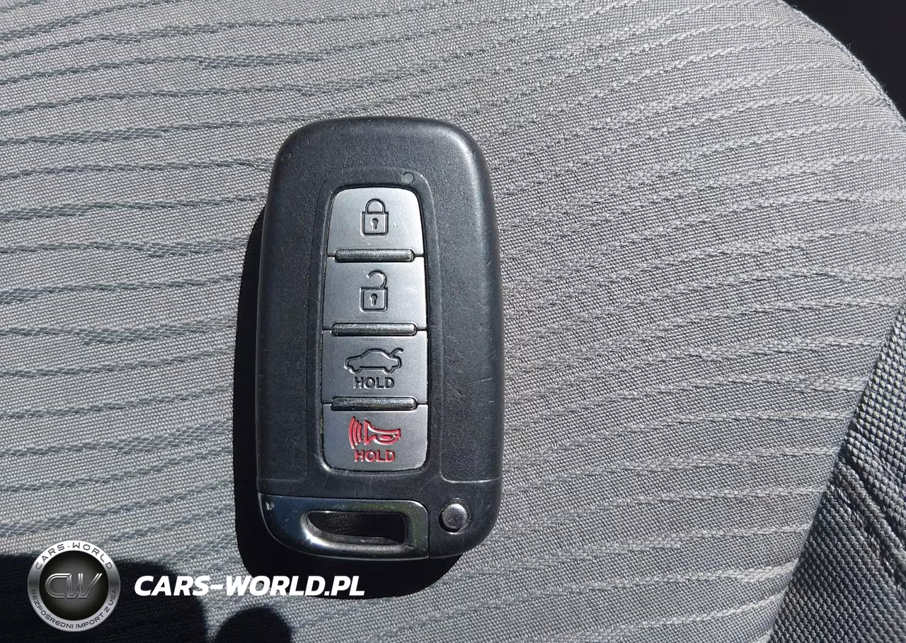 2013 Hyundai Sonata Hybrid VIN:KMHEC4A4XDA065956 - 11