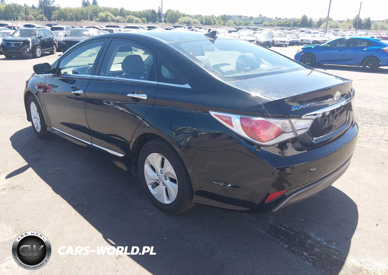 2013 Hyundai Sonata Hybrid VIN:KMHEC4A4XDA065956 - 3