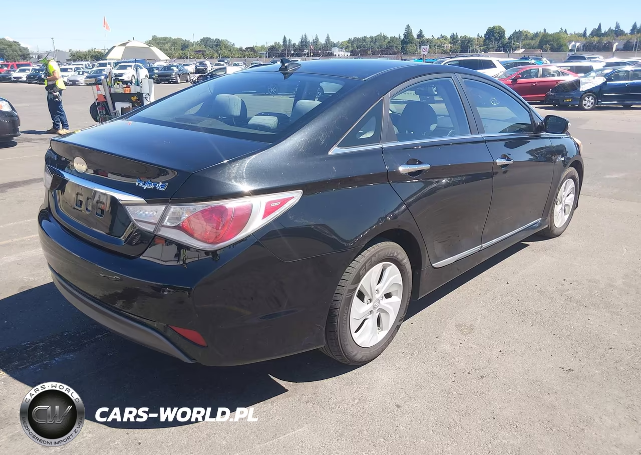 2013 Hyundai Sonata Hybrid VIN:KMHEC4A4XDA065956 - 4