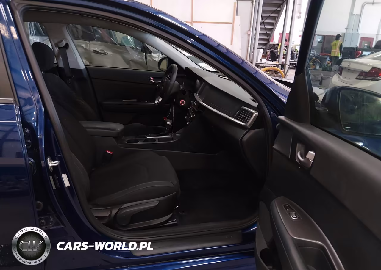 2019 Kia Optima Lx VIN:5XXGT4L32KG354705 - 5