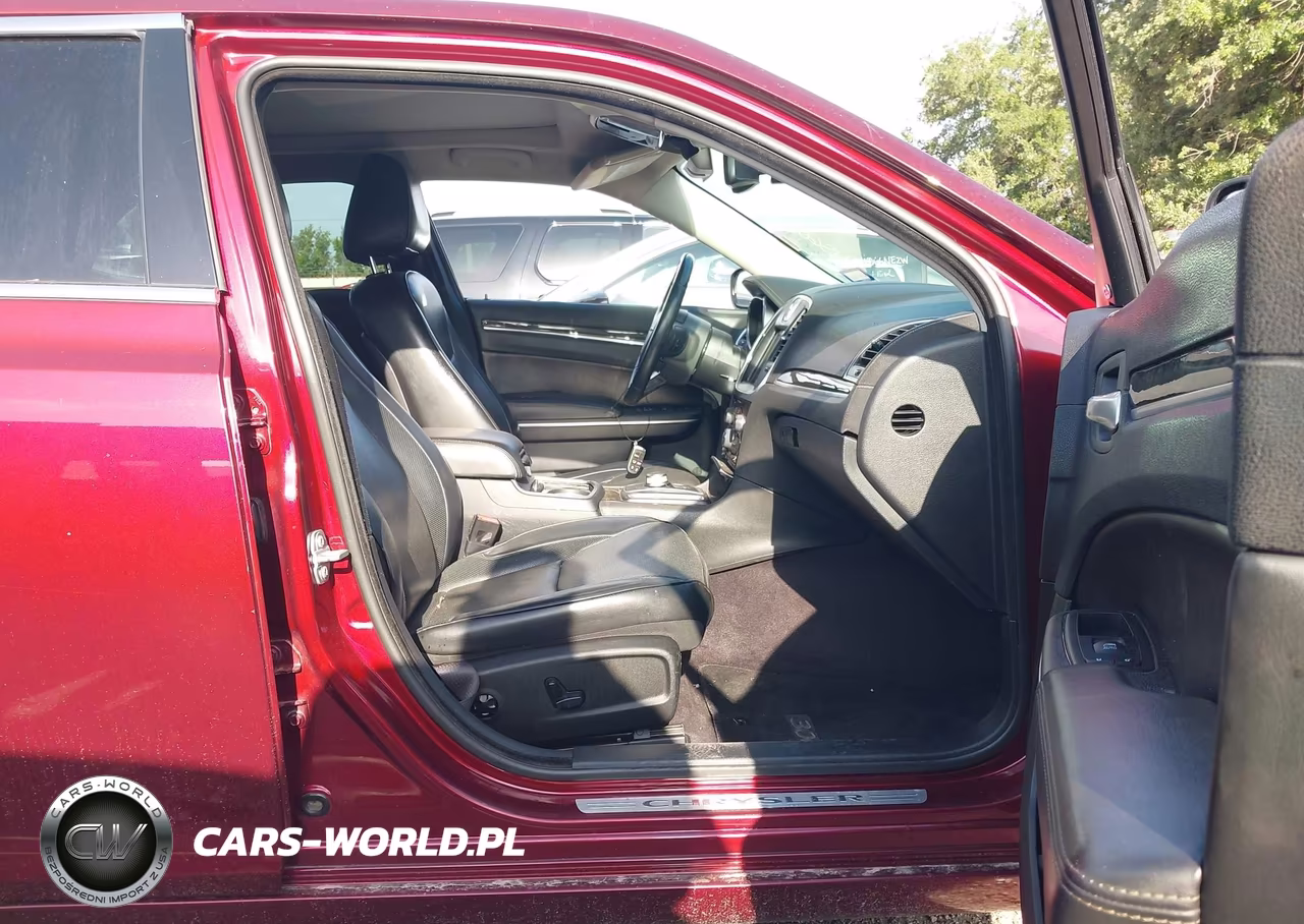 2017 Chrysler 300C VIN:2C3CCAEG8HH560019 - 5