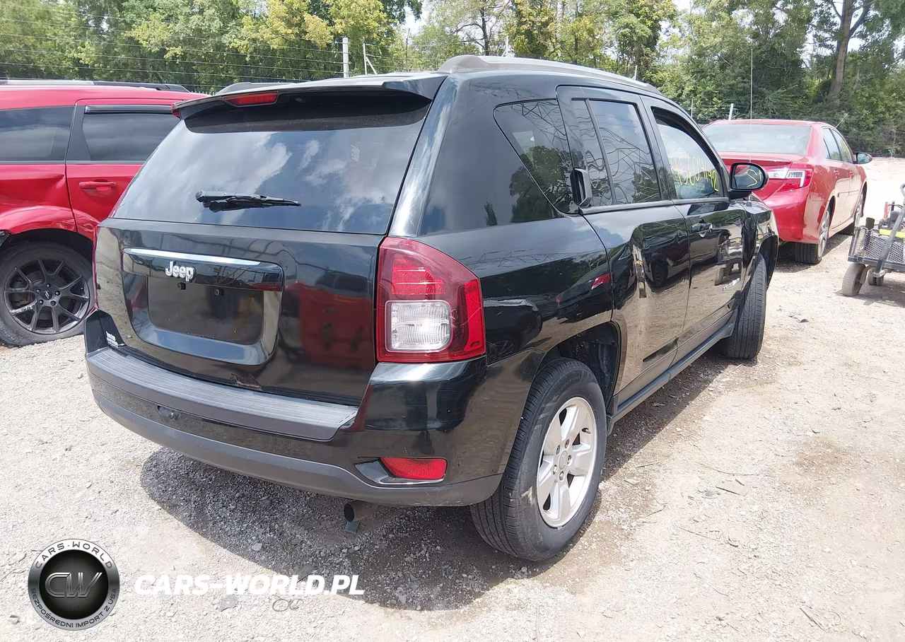 2014 Jeep Compass Sport VIN:1C4NJCBA5ED803669 - 4