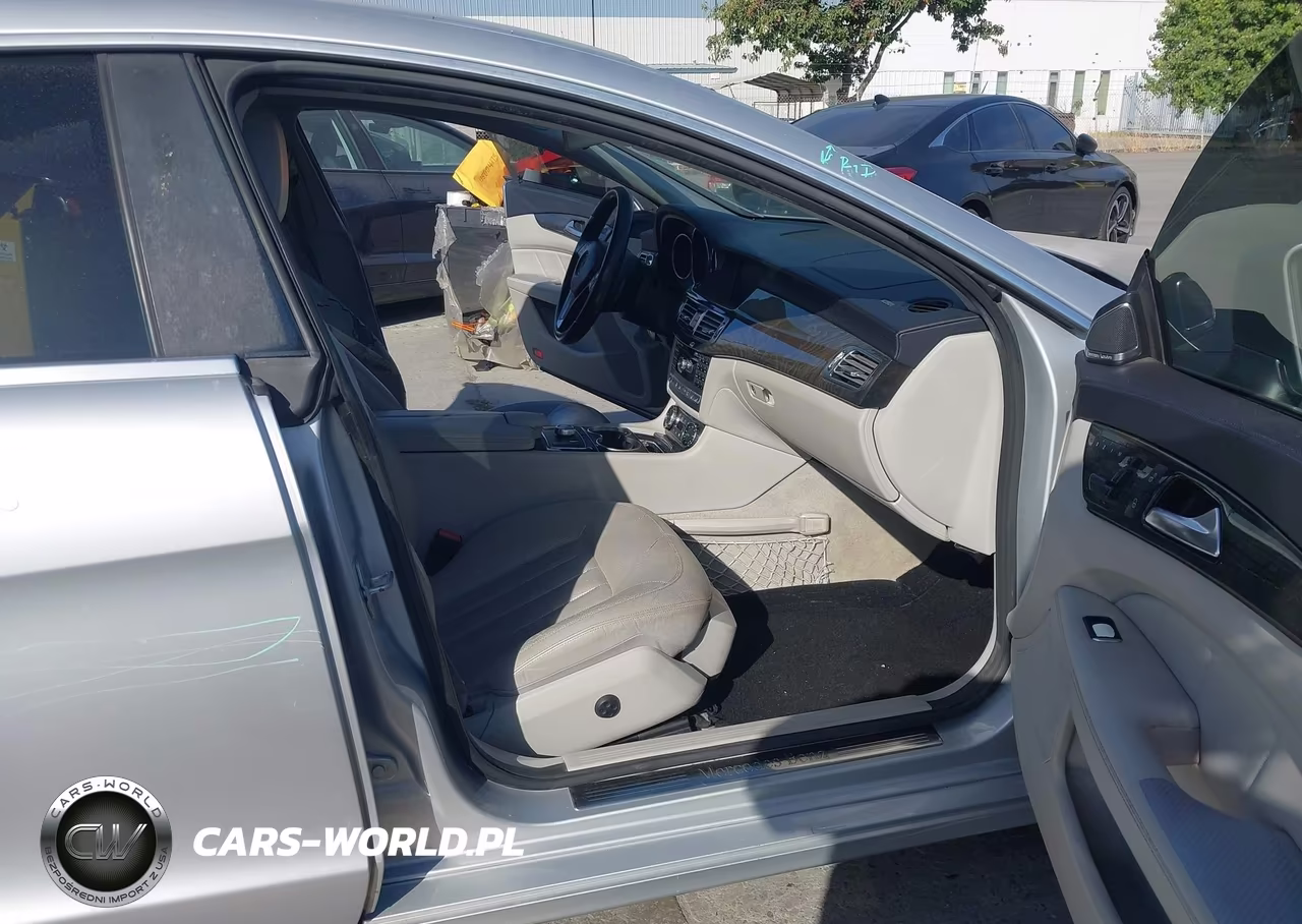 2012 Mercedes-Benz Cls 550 VIN:WDDLJ7DB3CA040740 - 5
