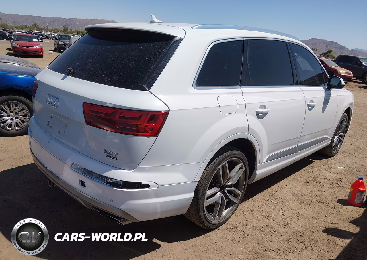 2017 Audi Q7 3.0T Premium VIN:WA1VAAF72HD027812 - 4