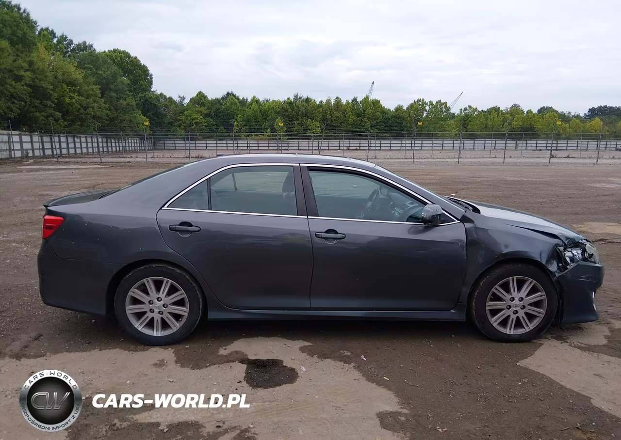 2013 Toyota Camry Se V6 VIN:4T1BK1FKXDU527264 - 13