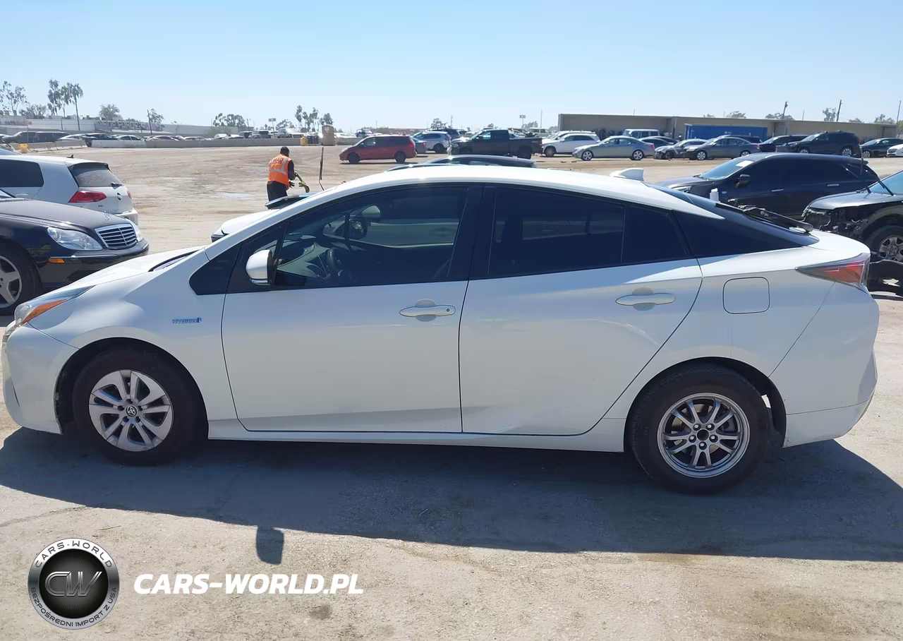2017 Toyota Prius Two VIN:JTDKBRFU1H3039840 - 15