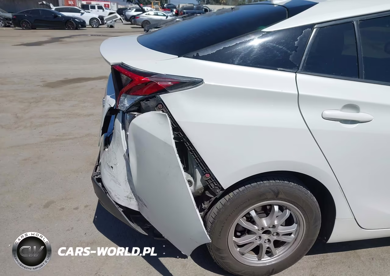 2017 Toyota Prius Two VIN:JTDKBRFU1H3039840 - 6