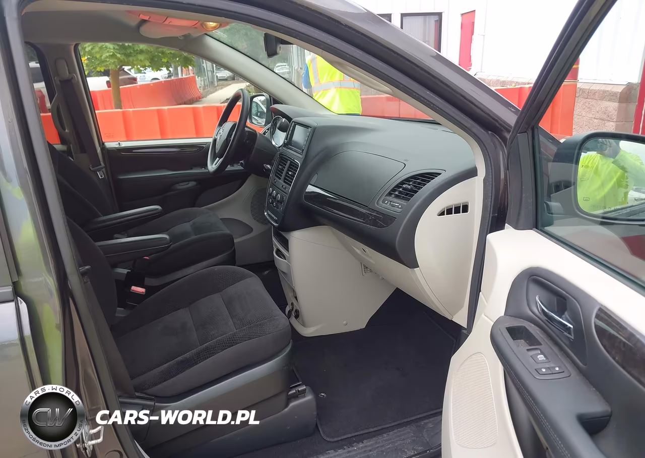 2018 Dodge Grand Caravan Se VIN:2C4RDGBG4JR296971 - 5
