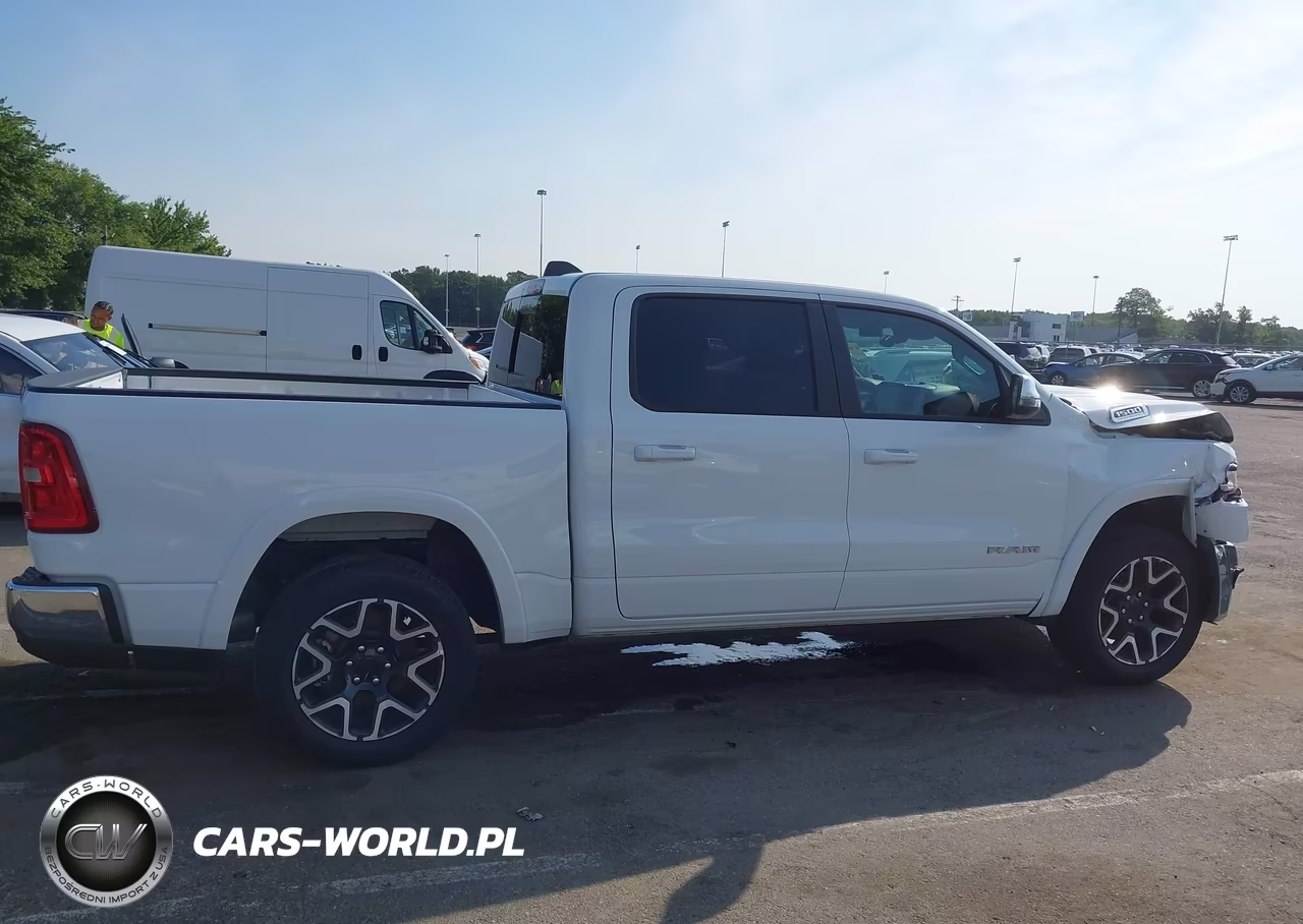 2026 Ram 1500 Laramie 4X4 5'7 Box VIN:3C6SRFJPXT4182151 - 13