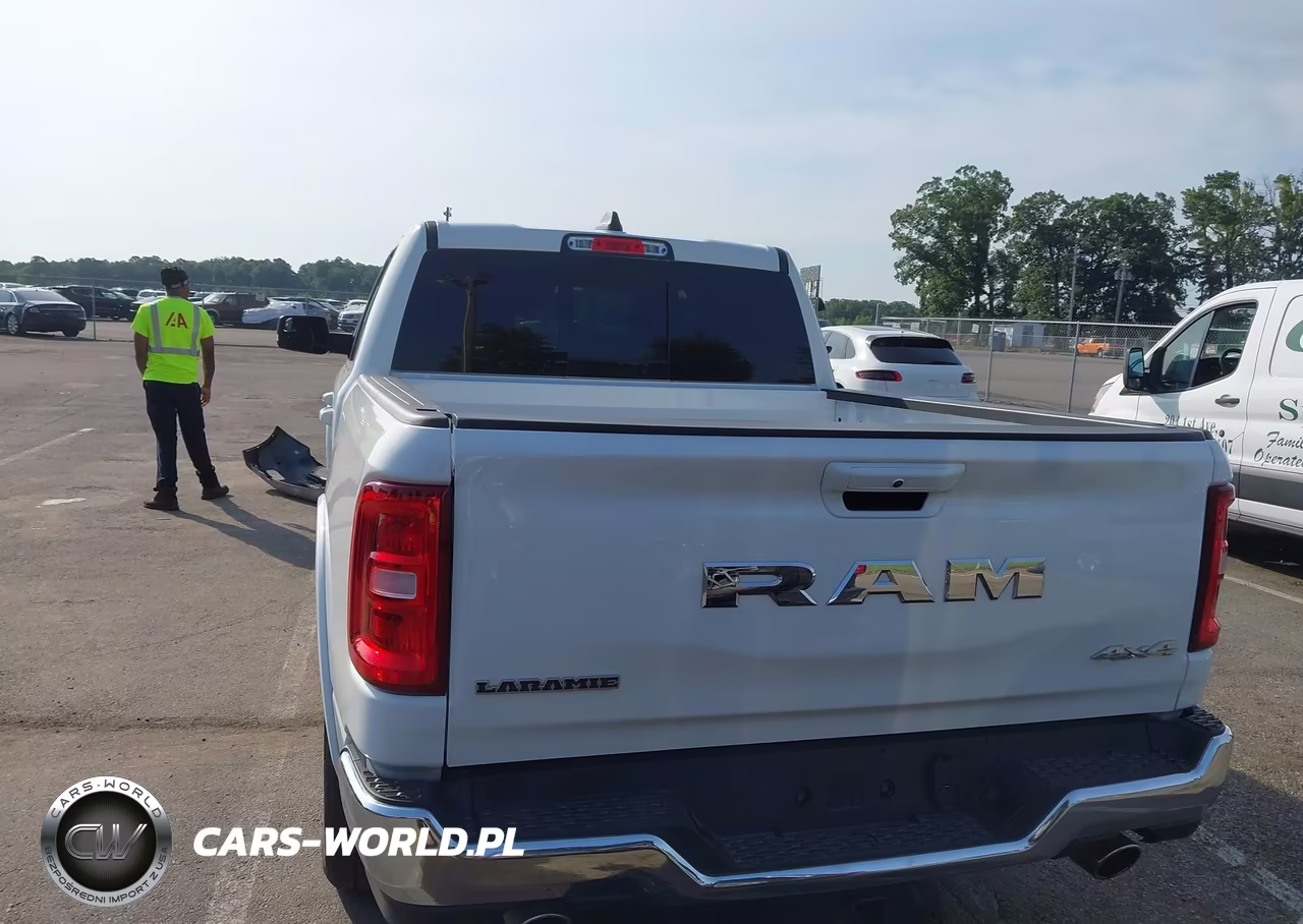 2026 Ram 1500 Laramie 4X4 5'7 Box VIN:3C6SRFJPXT4182151 - 16