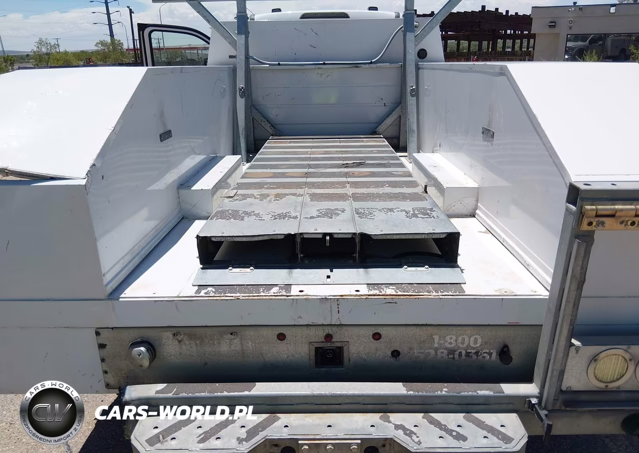 2022 Ford F-550 Chassis Xl-Xlt VIN:1FDUF5GN7NDA21003 - 6