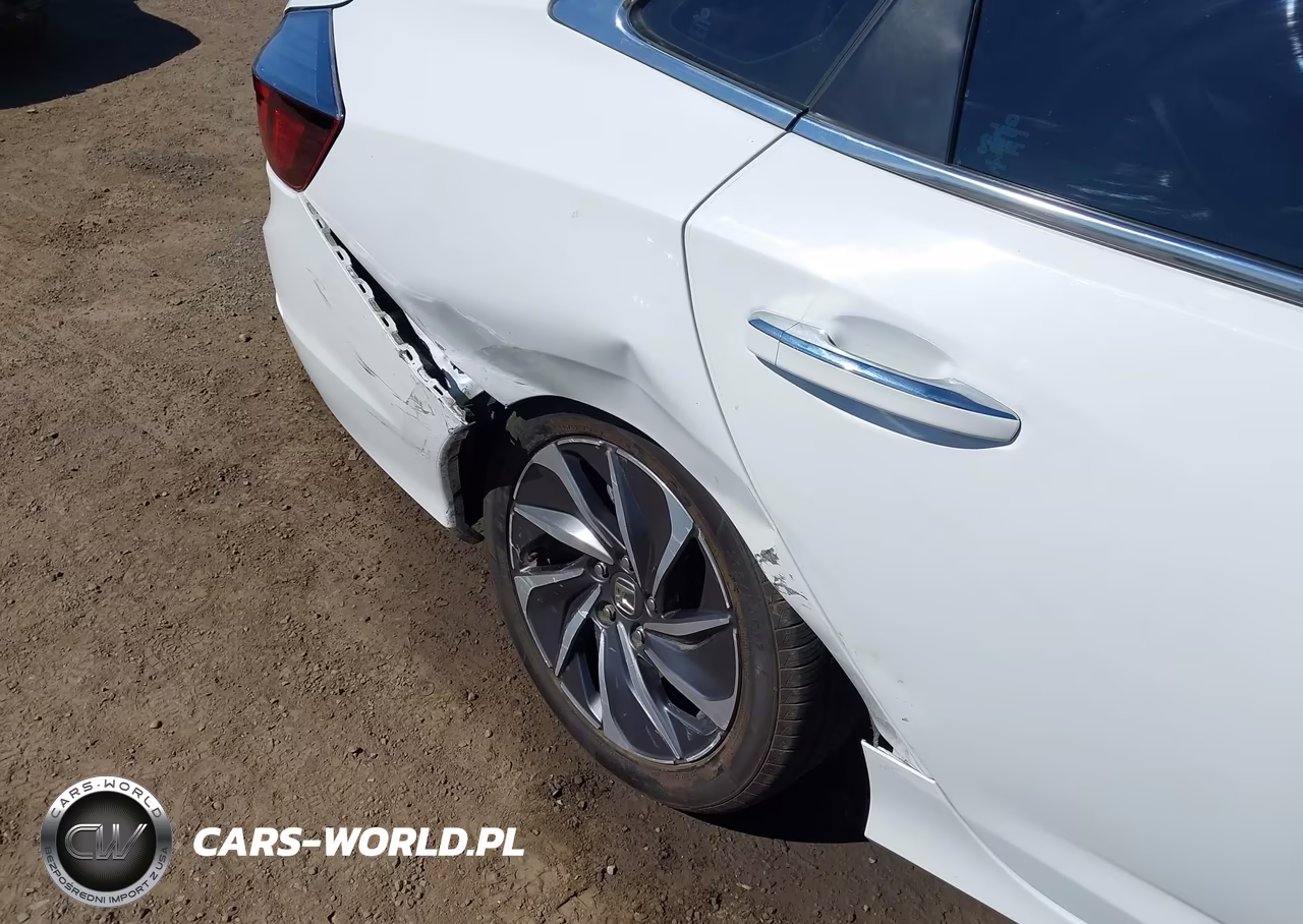 2022 Honda Insight Touring VIN:19XZE4F96NE007586 - 18