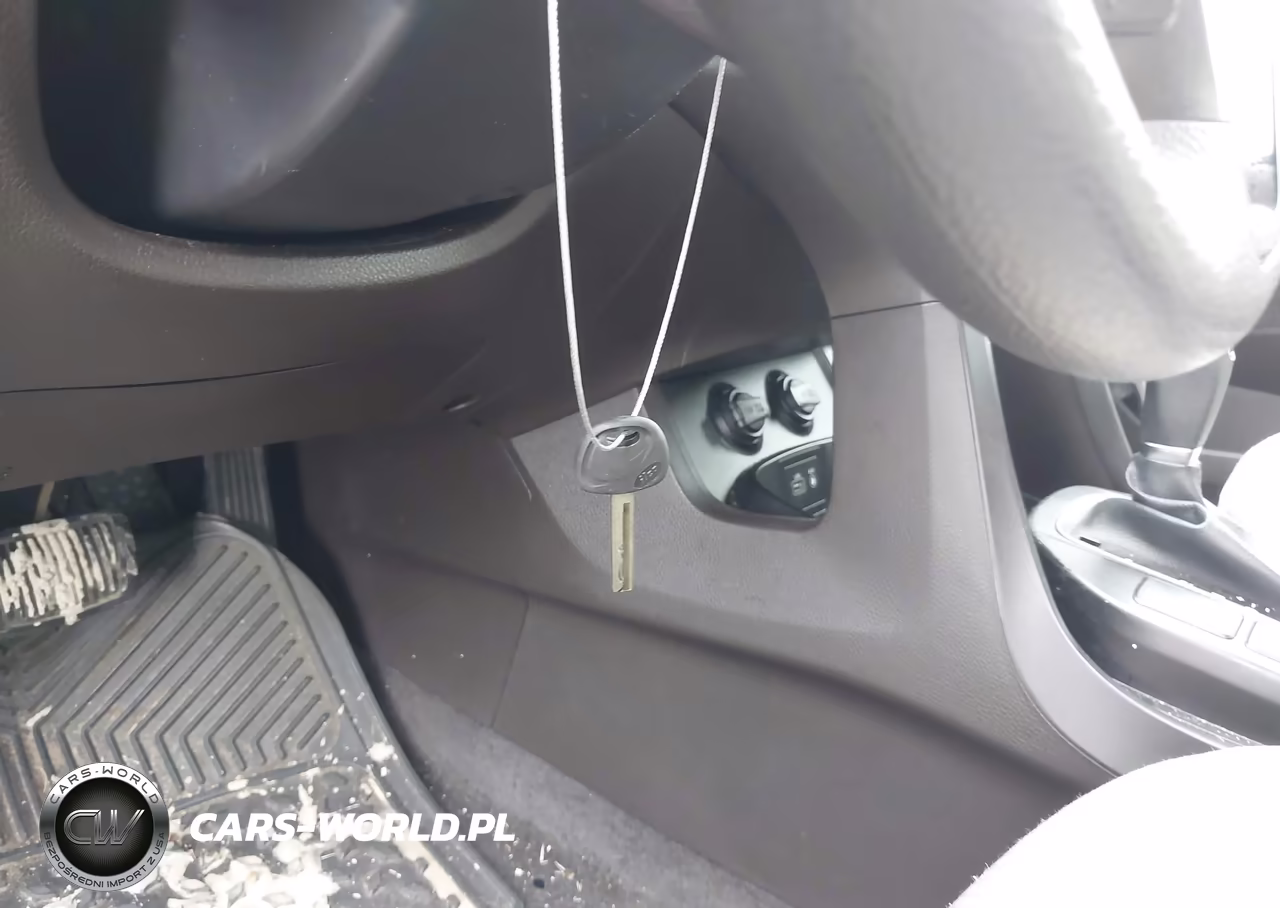 2018 Hyundai Santa Fe Se VIN:KM8SM4HF3JU286056 - 11