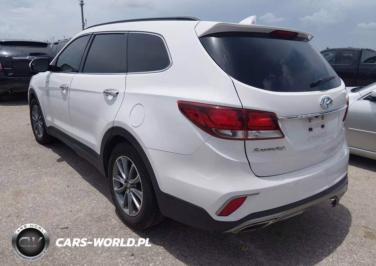 2018 Hyundai Santa Fe Se VIN:KM8SM4HF3JU286056 - 3