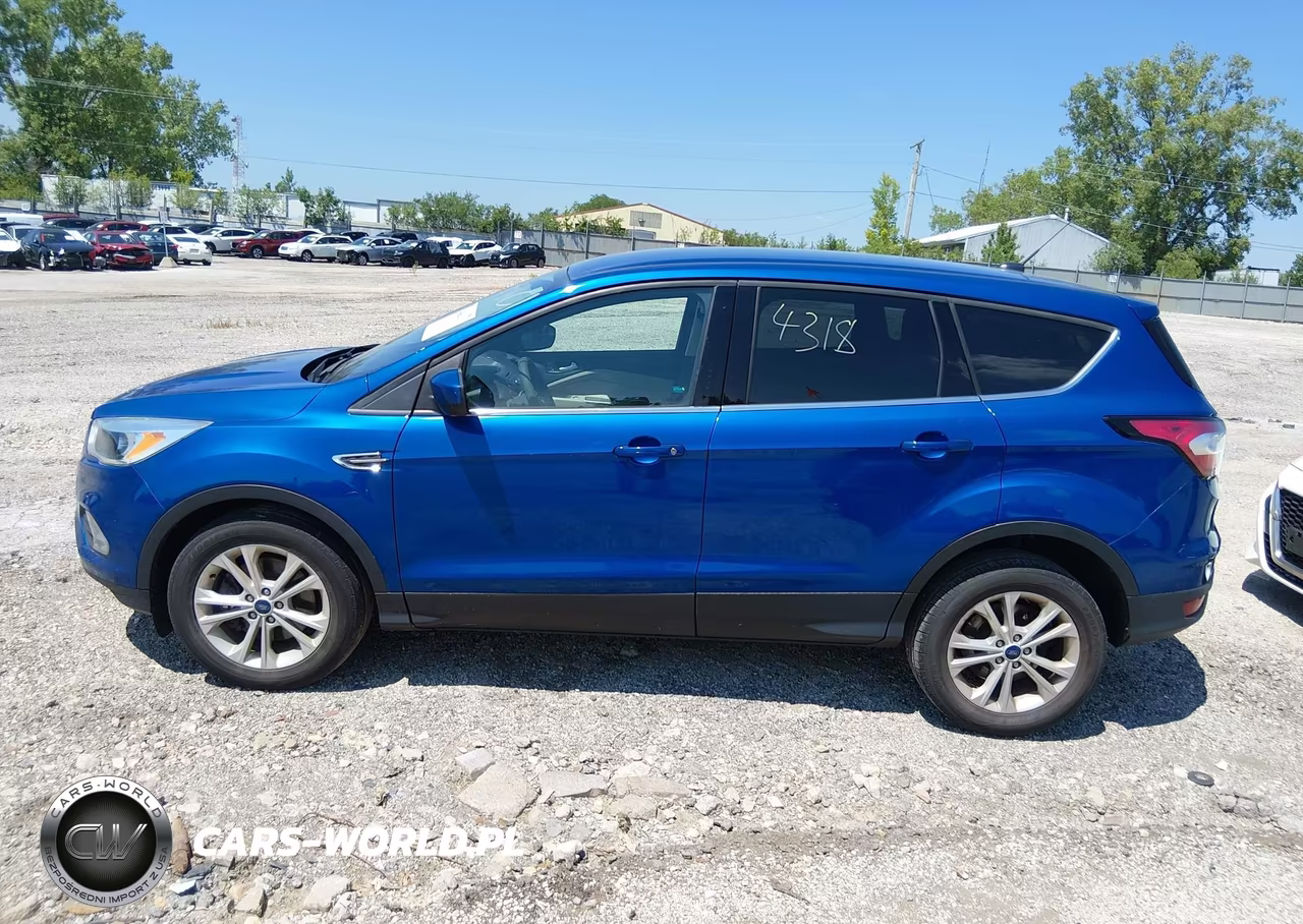 2017 Ford Escape Se VIN:1FMCU9G98HUE31180 - 14