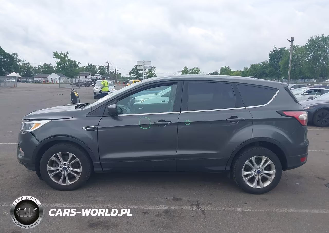 2017 Ford Escape Se VIN:1FMCU9GD7HUE82545 - 14