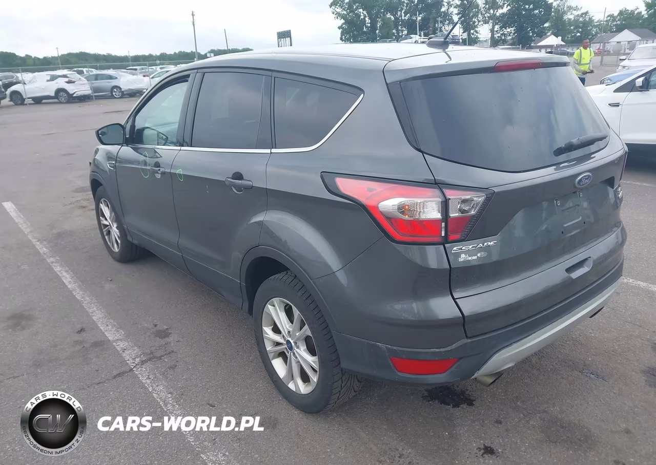 2017 Ford Escape Se VIN:1FMCU9GD7HUE82545 - 3
